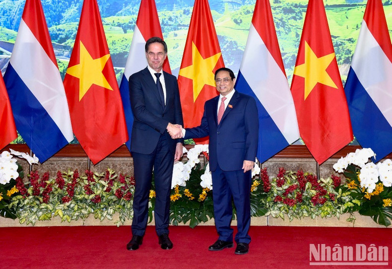 [In Pictures] PM Pham Minh Chinh chairs welcome ceremony for Dutch PM Mark Rutte ảnh 8