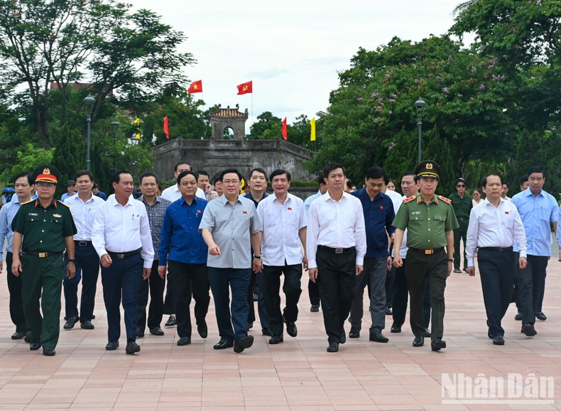 NA Chairman Vuong Dinh Hue visits the Quang Tri Ancient Citadel, a special national relic site NA Chairman Vuong Dinh Hue visits the Quang Tri Ancient Citadel, a special national relic site