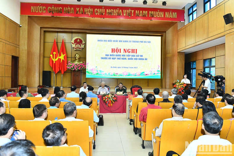 The view of the meeting with voters on May 13.