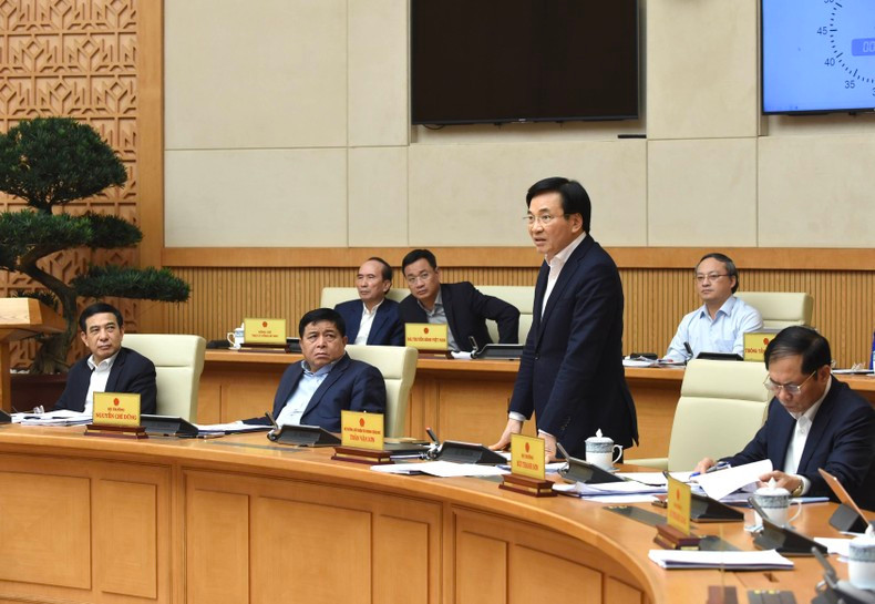 Minister and Chairman of the Government Office Tran Van Son speaks. Minister and Chairman of the Government Office Tran Van Son speaks.