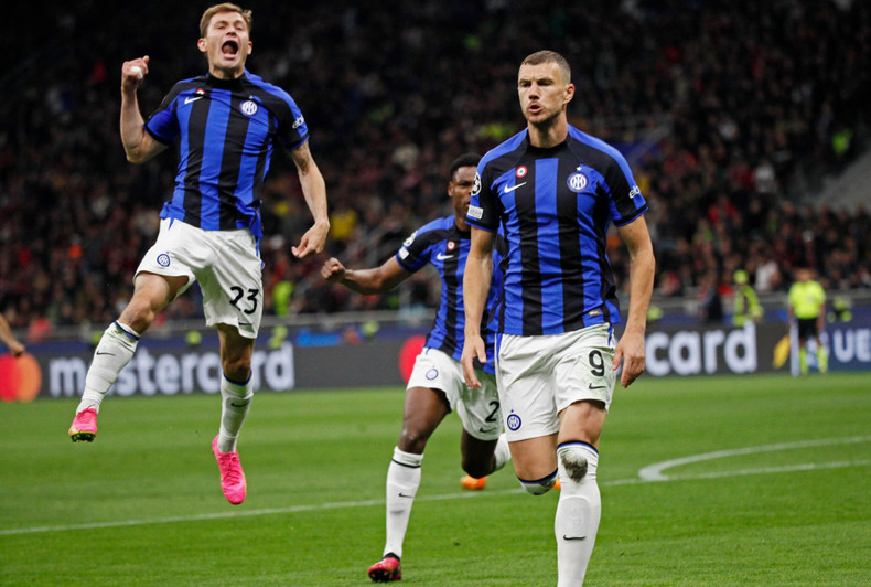 Inter Milan's Edin Dzeko celebrates scoring their first goal with Nicolo Barella and Denzel Dumfries - Champions League - Semi Final - First Leg - AC Milan v Inter Milan - San Siro, Milan, Italy - May 10, 2023. (Photo: Reuters) Inter Milan's Edin Dzeko celebrates scoring their first goal with Nicolo Barella and Denzel Dumfries - Champions League - Semi Final - First Leg - AC Milan v Inter Milan - San Siro, Milan, Italy - May 10, 2023. (Photo: Reuters)