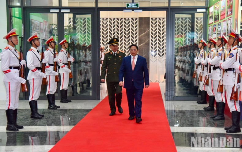Prime Minister Pham Minh Chinh attends the conference. Prime Minister Pham Minh Chinh attends the conference.