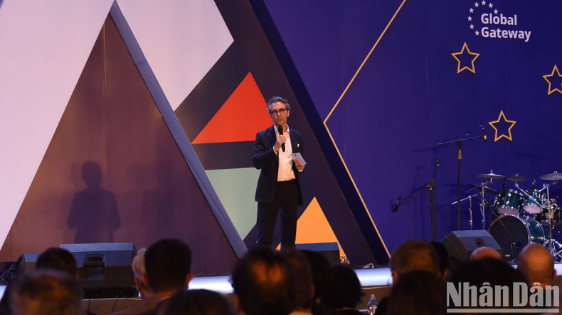 EU Ambassador to Vietnam Giorgio Aliberti said: “After a five-year hiatus, Europe Village 2023 has returned to the Vietnamese public to continue its mission of showcasing the richness of European culture, affirming the motto of the EU – united in diversity”. EU Ambassador to Vietnam Giorgio Aliberti said: “After a five-year hiatus, Europe Village 2023 has returned to the Vietnamese public to continue its mission of showcasing the richness of European culture, affirming the motto of the EU – united in diversity”.