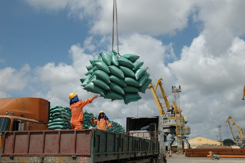 Vietnamese enterprises are taking advantage of opportunities to promote rice exports.