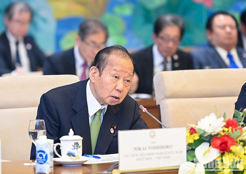 Chairman of the Japan - Vietnam Parliamentary Friendship Alliance Toshihiro Nikai speaks at the meeting. Chairman of the Japan - Vietnam Parliamentary Friendship Alliance Toshihiro Nikai speaks at the meeting.