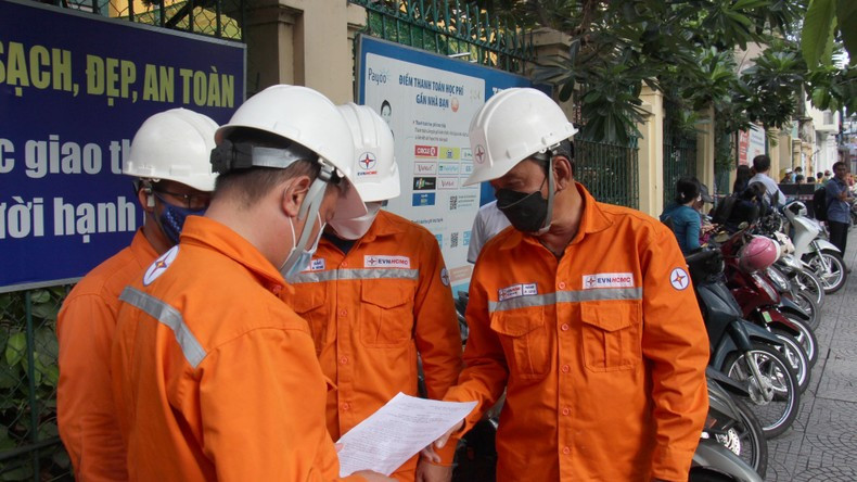More than 12,300 teachers and 2,370 workers are mobilised to work at test sites More than 12,300 teachers and 2,370 workers are mobilised to work at test sites