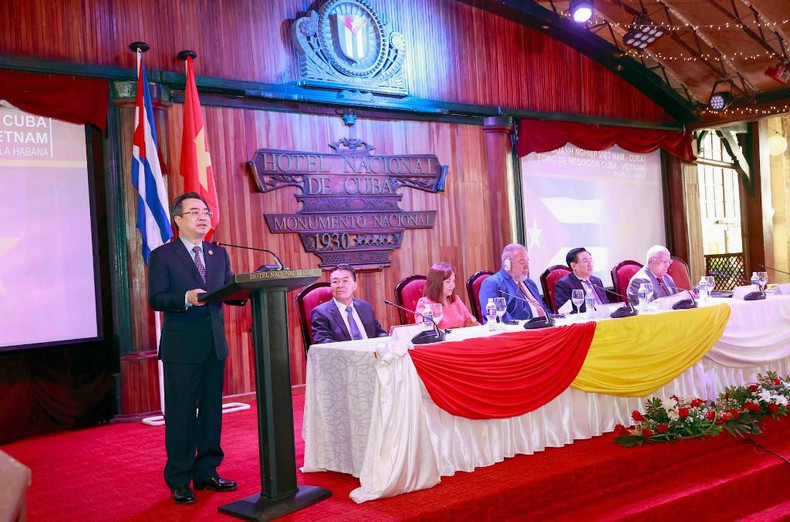 Vietnamese Minister of Construction Nguyen Thanh Nghi delivers a speech. (Photo: DOAN TAN)