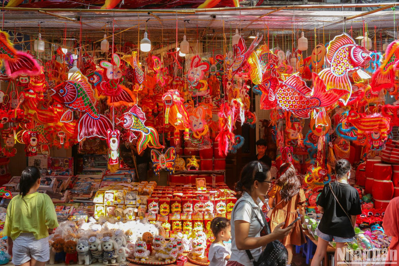 Traditional toys dyed in the shops red colour. Traditional toys dyed in the shops red colour.
