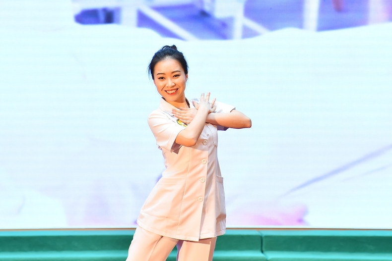 The competitions are an opportunity for women of the Military Medical Academy to show off their charm, talent and creativity. The competitions are an opportunity for women of the Military Medical Academy to show off their charm, talent and creativity.