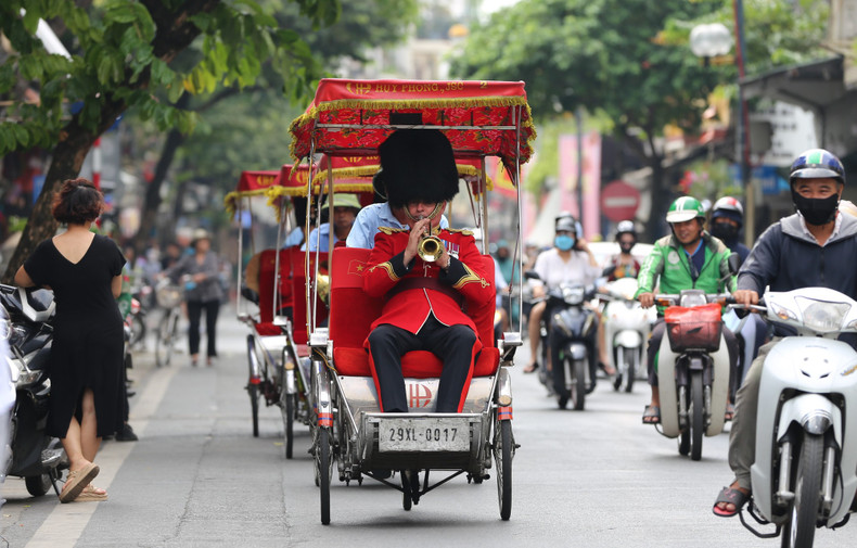 Attracting the attention of many surrounding vehicles.