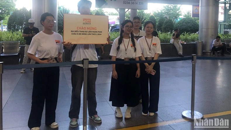 Film Festival volunteers welcome delegates to the event at Da Nang Airport.