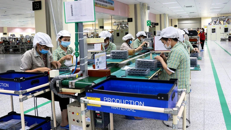 Manufacturing and assembling semiconductor components at Que Vo Industrial Park. Manufacturing and assembling semiconductor components at Que Vo Industrial Park.
