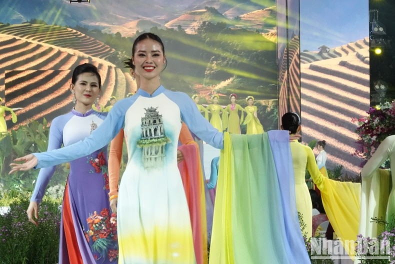 A collection of Ao Dai titled 'Non Nuoc Vietnam' by designer-artisan Trung Dinh.