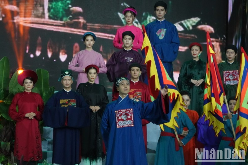 Ao Dai collection of the Ao Dai brand 'Nam Tuyen'.