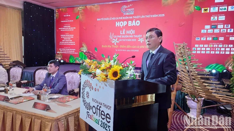 Nguyen Tuan Ha, Permanent Vice Chairman of the Dak Lak Provincial People's Committee, delivers the opening speech.