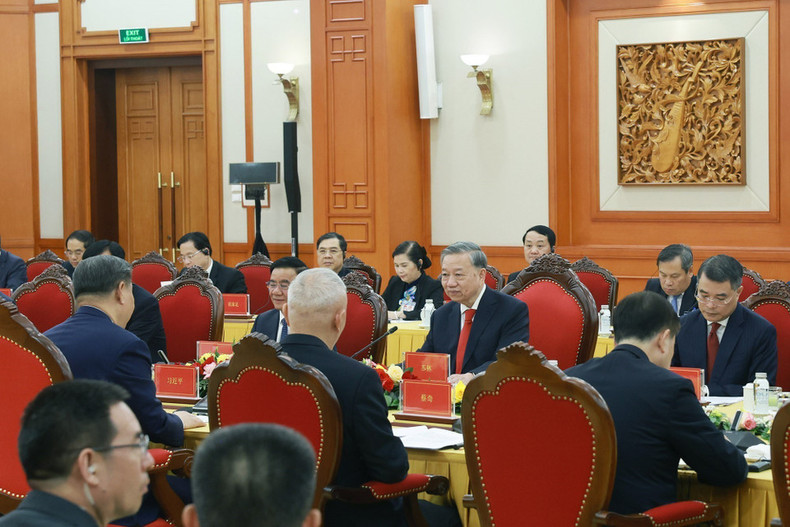 Party General Secretary To Lam holds talks with Chinese Party General Secretary and President of China Xi Jinping.
