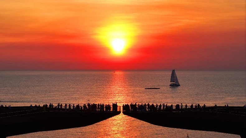 The beauty of Kiss Bridge — a popular tourist attraction in Phu Quoc.