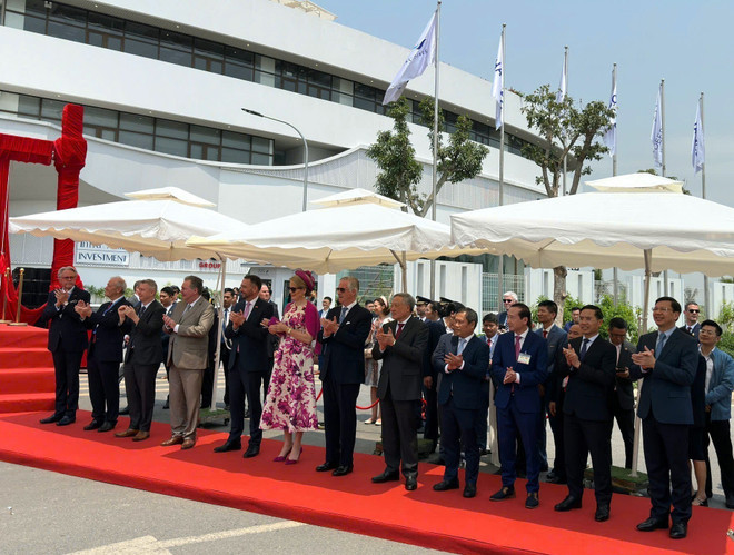 King Philippe and Queen Mathilde attend the inauguration of the DEEP C Service Complex at the Bac Tien Phong Industrial Park in Quang Yen township. (Photo: VNA)