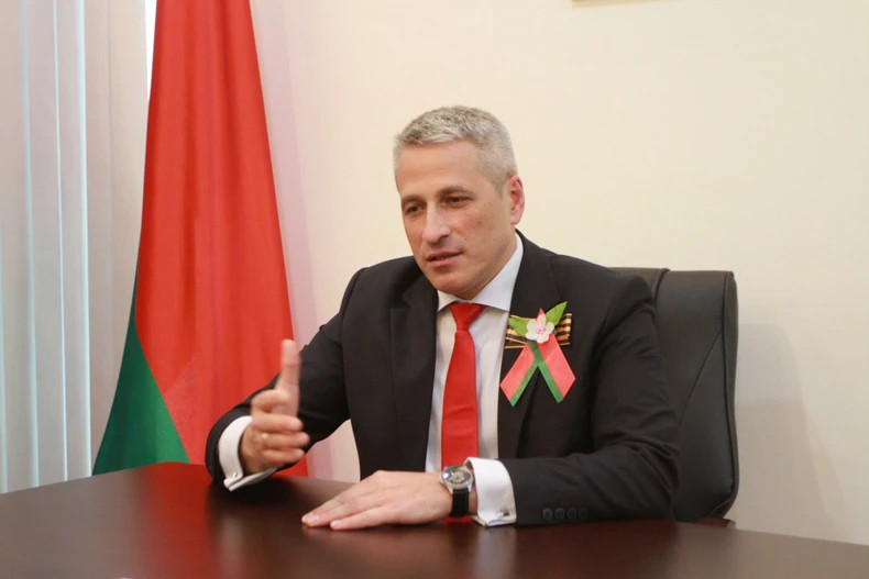 Belarusian Ambassador to Viet Nam Uladzimir Uladzimiravich Baravikou Belarusian Ambassador to Viet Nam Uladzimir Uladzimiravich Baravikou