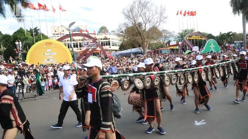 Traditional cultural activities of local ethnic communities always draw great interest from visitors.