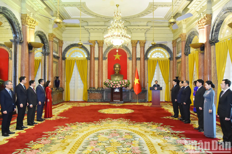 A view of the ceremony at the Presidential Palace.