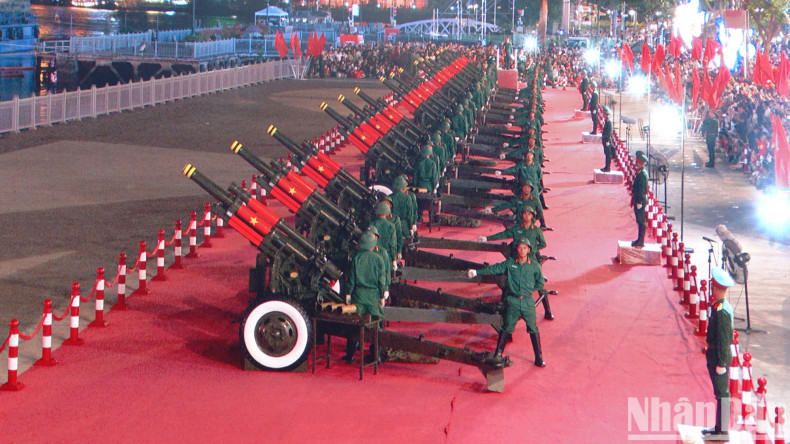 The ceremonial artillery is viewed live on the LED screen.