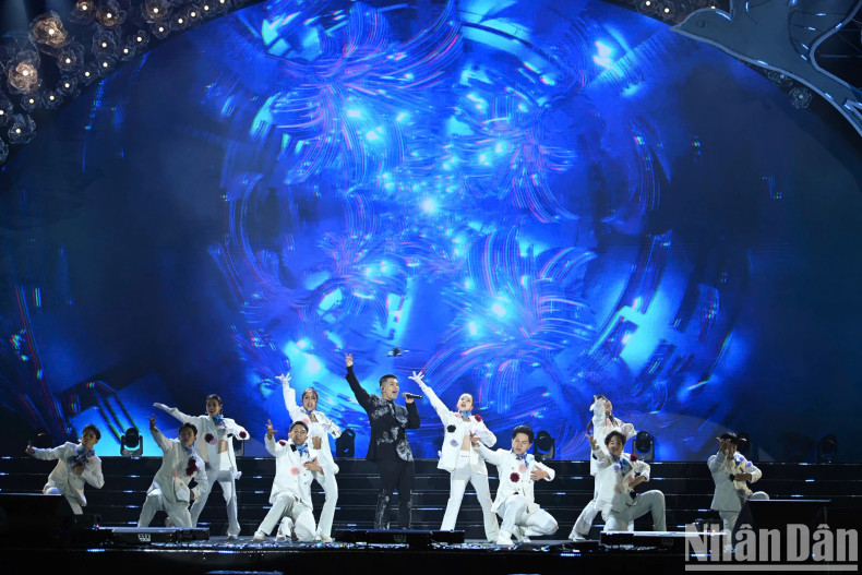 The excitement continues into the second segment themed Spring in the Streets.