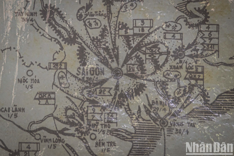 In this room, as Secretary of the Central Military Commission, Minister of Defence, and Commander-in-Chief of the Vietnam People’s Army, General Vo Nguyen Giap penned the historic telegram that declared: “Speed, more speed; boldness, more boldness. Seize every hour, every minute, rush to the front to liberate the South…” In this room, as Secretary of the Central Military Commission, Minister of Defence, and Commander-in-Chief of the Vietnam People’s Army, General Vo Nguyen Giap penned the historic telegram that declared: “Speed, more speed; boldness, more boldness. Seize every hour, every minute, rush to the front to liberate the South…”