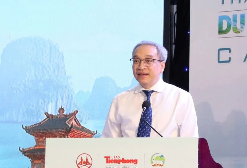 Deputy Minister Phan Tam addresses the conference. (Photo: DUC PHUONG)