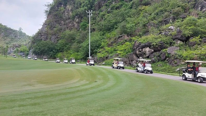 Surveying the Legend Valley Country golf course. Surveying the Legend Valley Country golf course.