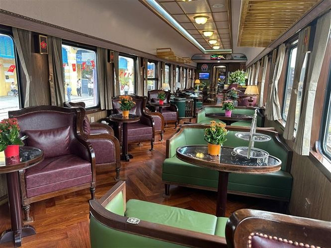 The train offers 64-seat standard carriages, including a VIP carriage with Indochine-style interiors. (Photo: VNA)