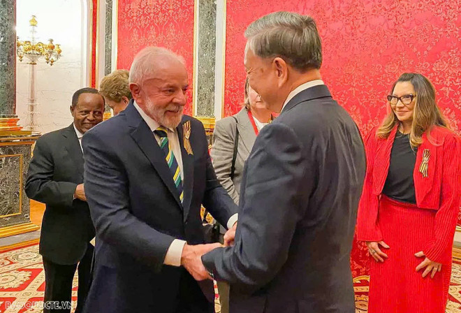 Party General Secretary To Lam meets with Brazilian President Luiz Inácio Lula da Silva. (Photo: baoquocte.vn)