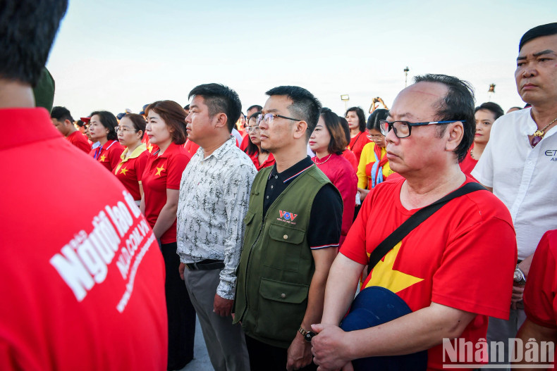 This act of remembrance affirms that the epic tragedy of Gac Ma will never be forgotten, nor will the brave soldiers who resolutely defended the sacred territory of the Fatherland in the East Sea/South China Sea. This act of remembrance affirms that the epic tragedy of Gac Ma will never be forgotten, nor will the brave soldiers who resolutely defended the sacred territory of the Fatherland in the East Sea/South China Sea.