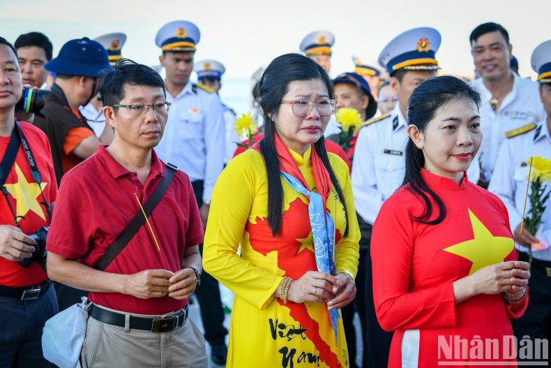 The memorial ceremony was filled with both sorrow and pride. The memorial ceremony was filled with both sorrow and pride.