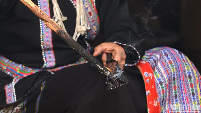 Preparing the material used for teeth blackening.