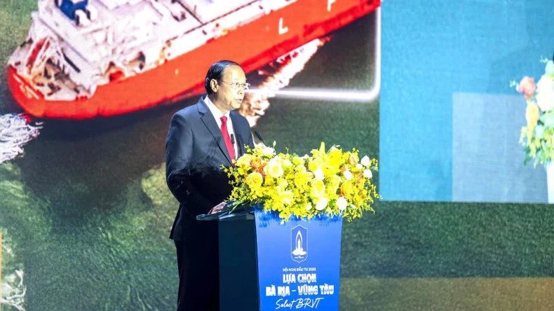Nguyen Van Tho, Chairman of the Ba Ria – Vung Tau People’s Committee, speaks at the conference. Nguyen Van Tho, Chairman of the Ba Ria – Vung Tau People’s Committee, speaks at the conference.