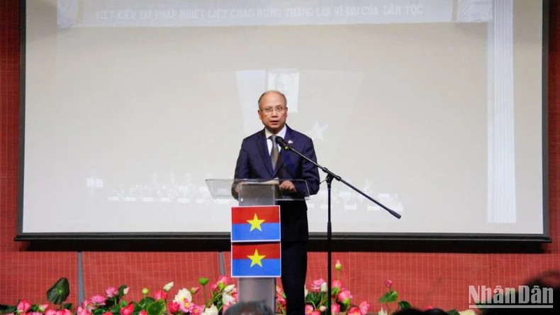 Vietnamese Ambassador to France Dinh Toan Thang expressed gratitude to generations of overseas Vietnamese in France for their steadfast support for the homeland in the struggle for national independence and reunification.