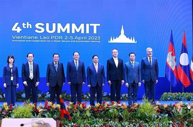 PM Pham Minh Chinh (4th from right) and other delegates at the summit (Photo: VNA) PM Pham Minh Chinh (4th from right) and other delegates at the summit (Photo: VNA)