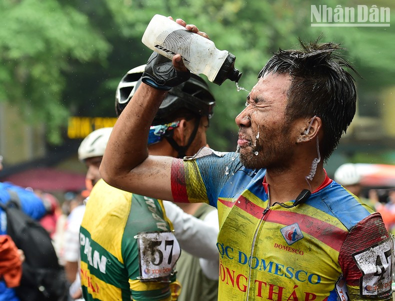 Due to unfavourable weather, participation in the competition was difficult for athletes.