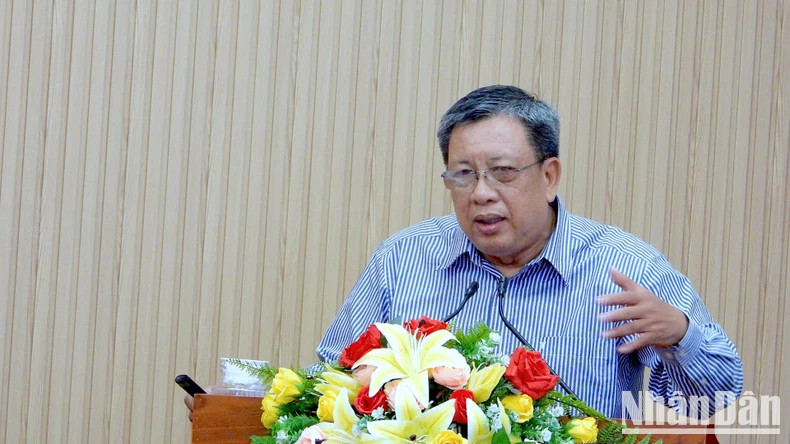 Vice President and General Secretary of the Vietnam Rice Industry Association (Vietrisa) Le Thanh Tung presents at the conference. Vice President and General Secretary of the Vietnam Rice Industry Association (Vietrisa) Le Thanh Tung presents at the conference.