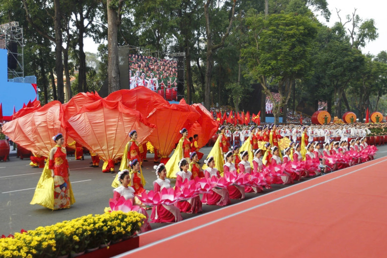 Art performance “Radiant Vietnam”. (Photos: VNA) Art performance “Radiant Vietnam”. (Photos: VNA)