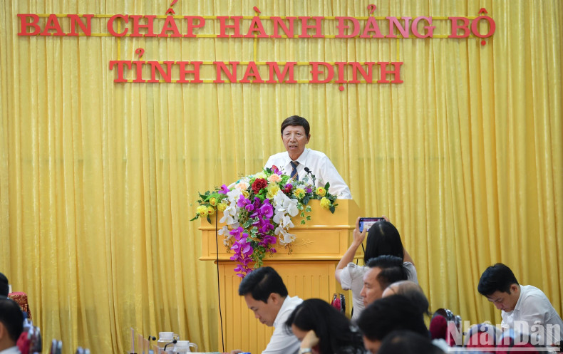 Dr Phan Huu Thang, Chairman of the Vietnam Industrial Park Finance Association. In his speech, he presented the construction of green industrial parks, eco-industrial parks and implementation organisation. Dr Phan Huu Thang, Chairman of the Vietnam Industrial Park Finance Association. In his speech, he presented the construction of green industrial parks, eco-industrial parks and implementation organisation.
