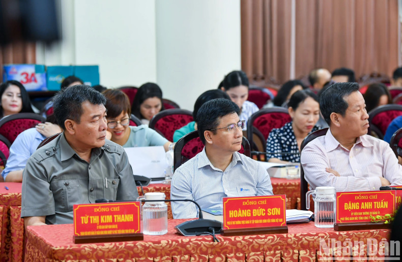 Delegates attending the conference. Delegates attending the conference.