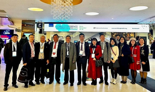 The Vietnamese delegation to the Union World Conference on Lung Health 2023 (Photo: suckhoedoisong.vn) The Vietnamese delegation to the Union World Conference on Lung Health 2023 (Photo: suckhoedoisong.vn)