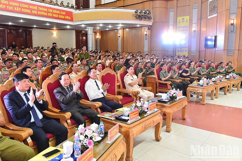 The ceremony is attended by leaders of the Ministry of Public Security and the academy’s students. The ceremony is attended by leaders of the Ministry of Public Security and the academy’s students.