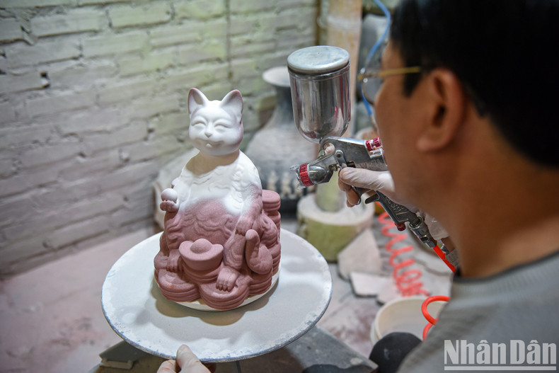 All steps of the crafting process are done manually.