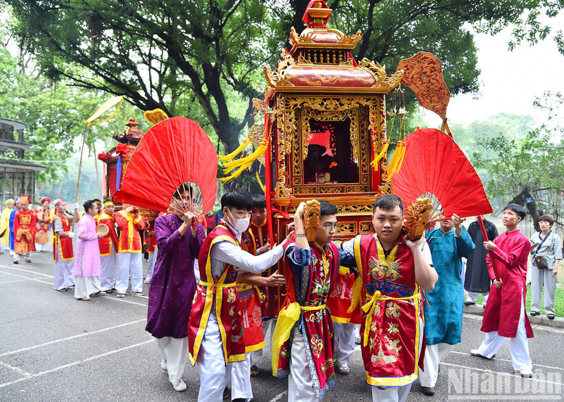 Thap Tam Trai festival is held annually to commemorate Nguyen Quy Cong, a mandarin under the Ly dynasty. Thap Tam Trai festival is held annually to commemorate Nguyen Quy Cong, a mandarin under the Ly dynasty.