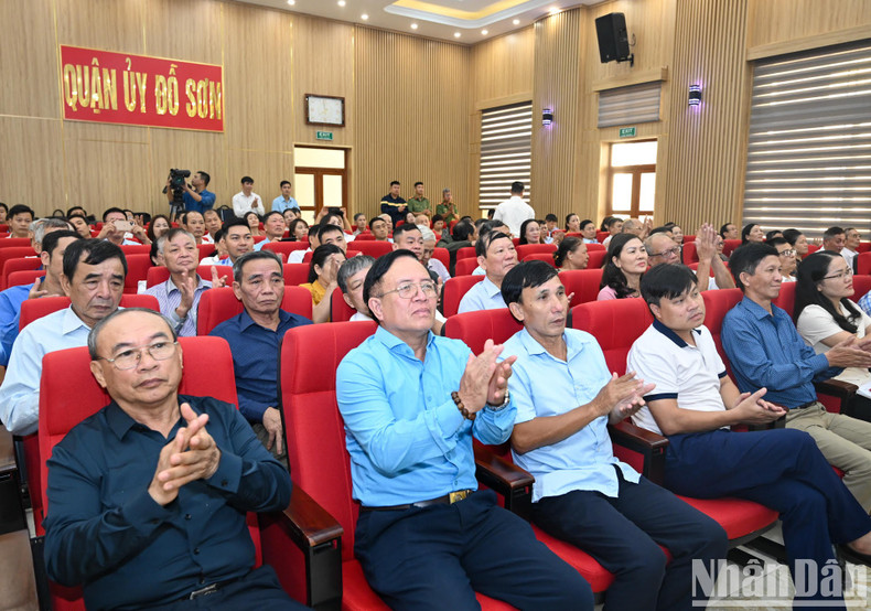 The meeting attracts the participation of many voters in Do Son district. The meeting attracts the participation of many voters in Do Son district.