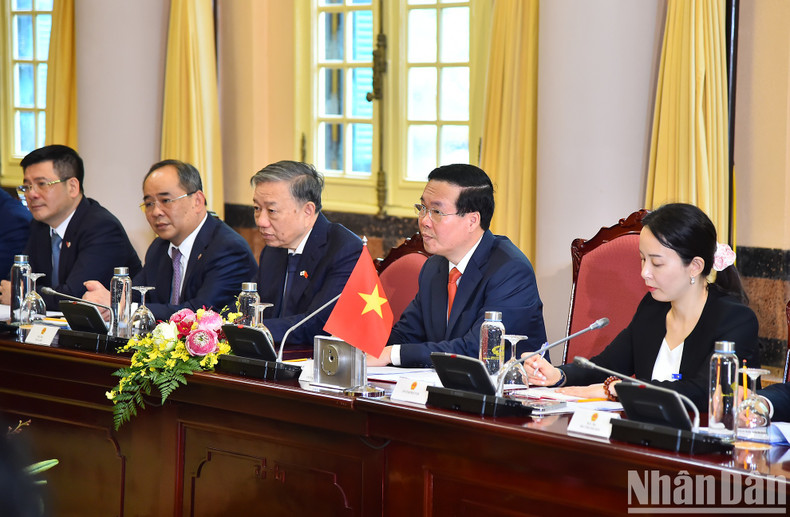 President Vo Van Thuong speaking at the talks.