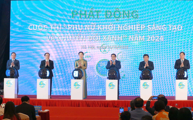 PM Pham Minh Chinh (third from right) and officials launch the women startup competition 2024 at the ceremony in Hanoi on October 14. (Photo: VNA) PM Pham Minh Chinh (third from right) and officials launch the women startup competition 2024 at the ceremony in Hanoi on October 14. (Photo: VNA)